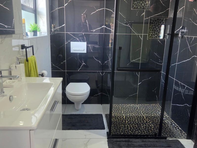 Family Home FOR SALE - Photo 8