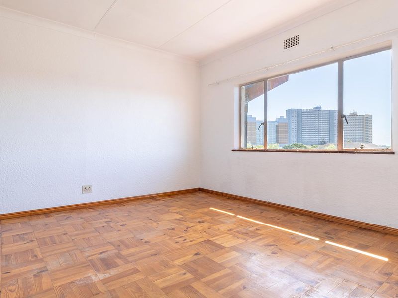 First time home or an investors dream - Photo 4