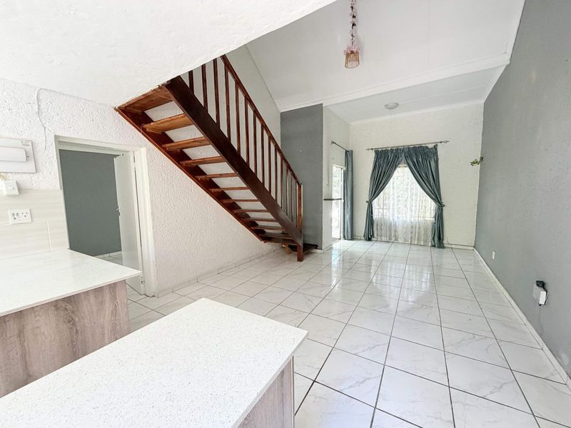 2 Bedroom Townhouse in Bassonia - Photo 5