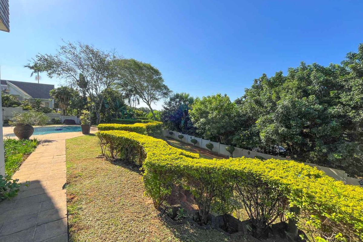 Magnificent Herrwood Park home with Sea Views. - Photo 4