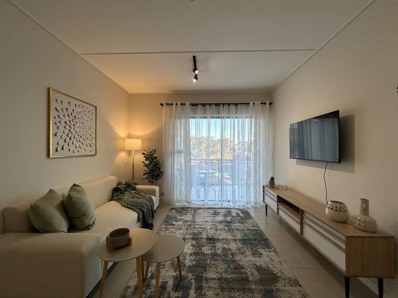 Modern Fully Furnished 1 Bedroom Apartment in De Aan-Zicht Estate, Richwood - Photo 2