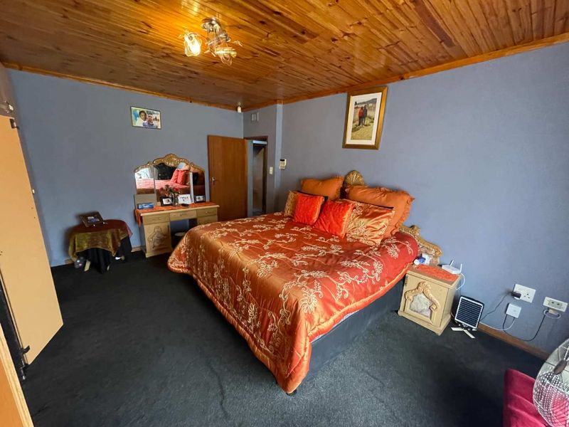 Beautiful Family Home for Sale - Photo 7