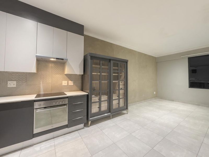 I Q Brooklyn - Modern 1 Bed, 1 Bath Apartment | Available Immediately - Photo 5