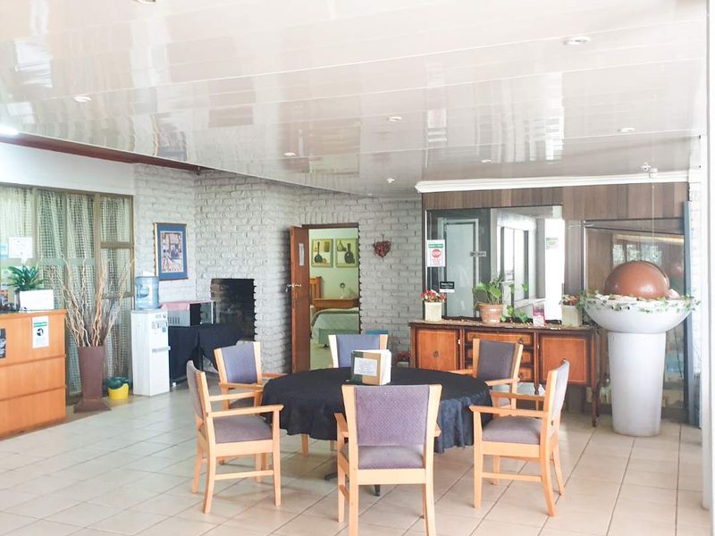 22 Bedroom guest house for sale in Pretoria north at the foot of the mountain. - Photo 6