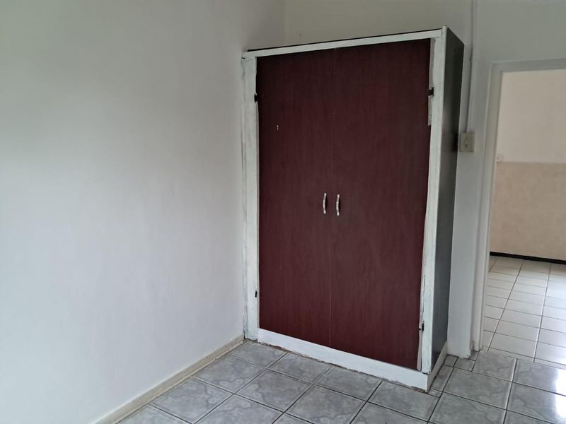 Pet Friendly Twobedroom house for rent - Photo 7