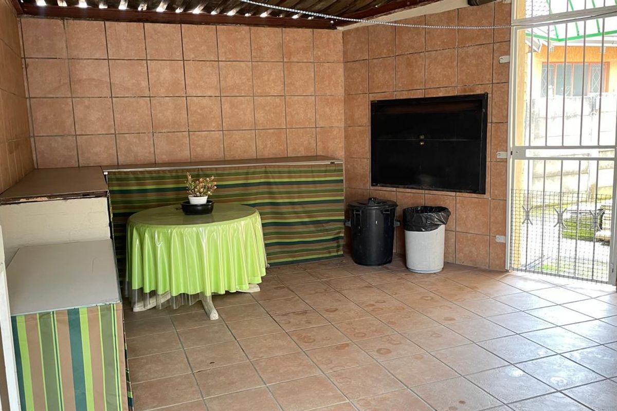 Family House For Sale - Photo 5