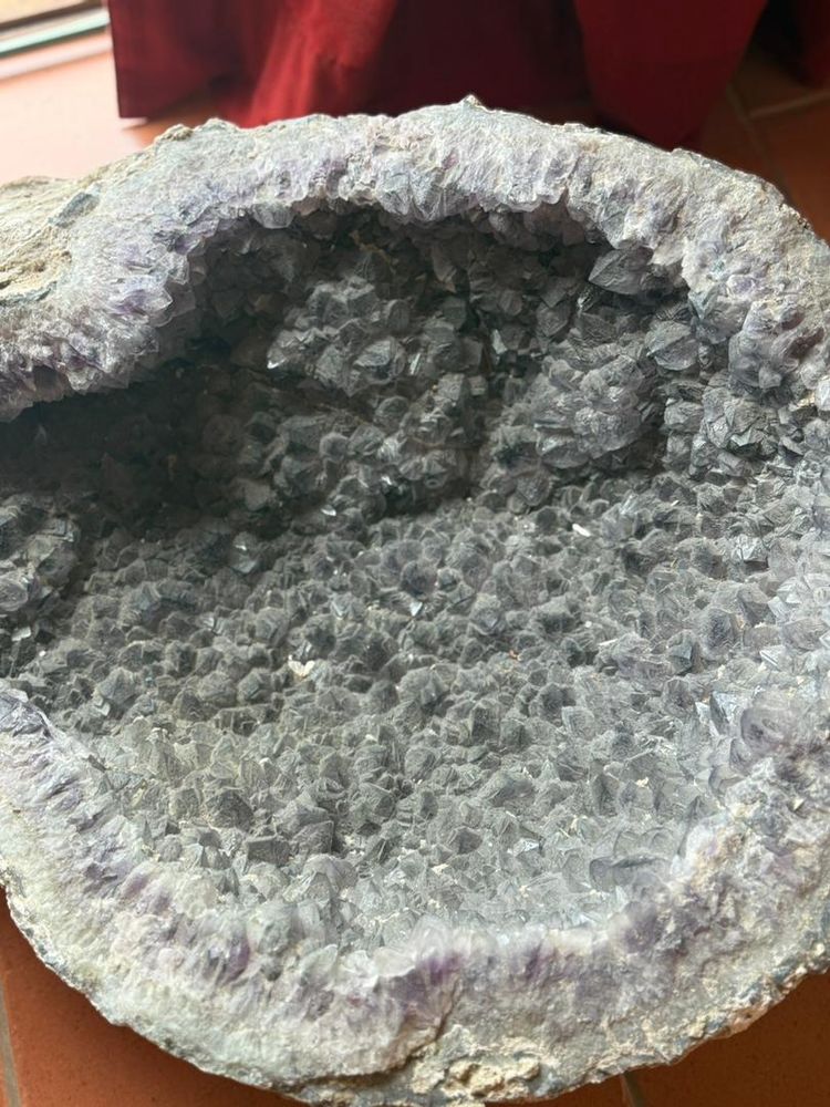 Amethyst geode