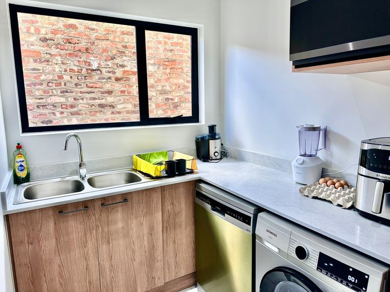 4bedrooms 3.5 bedrooms cluster to let - Photo 7