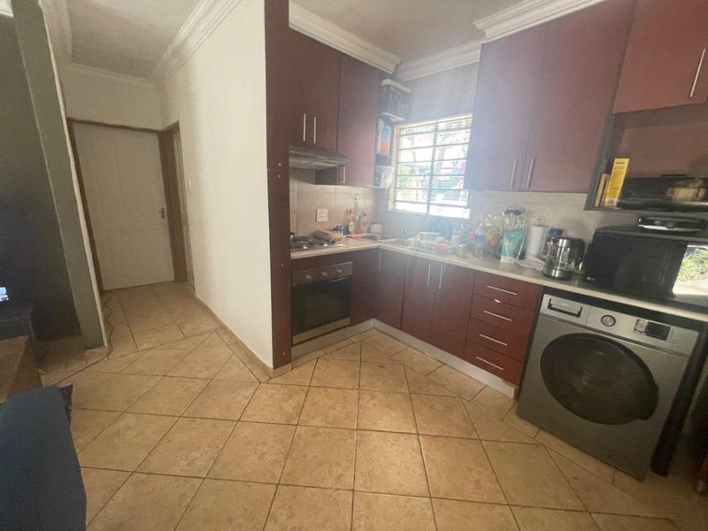 2 Bedroom garden cottage to rent - Glen Marais - Photo 2