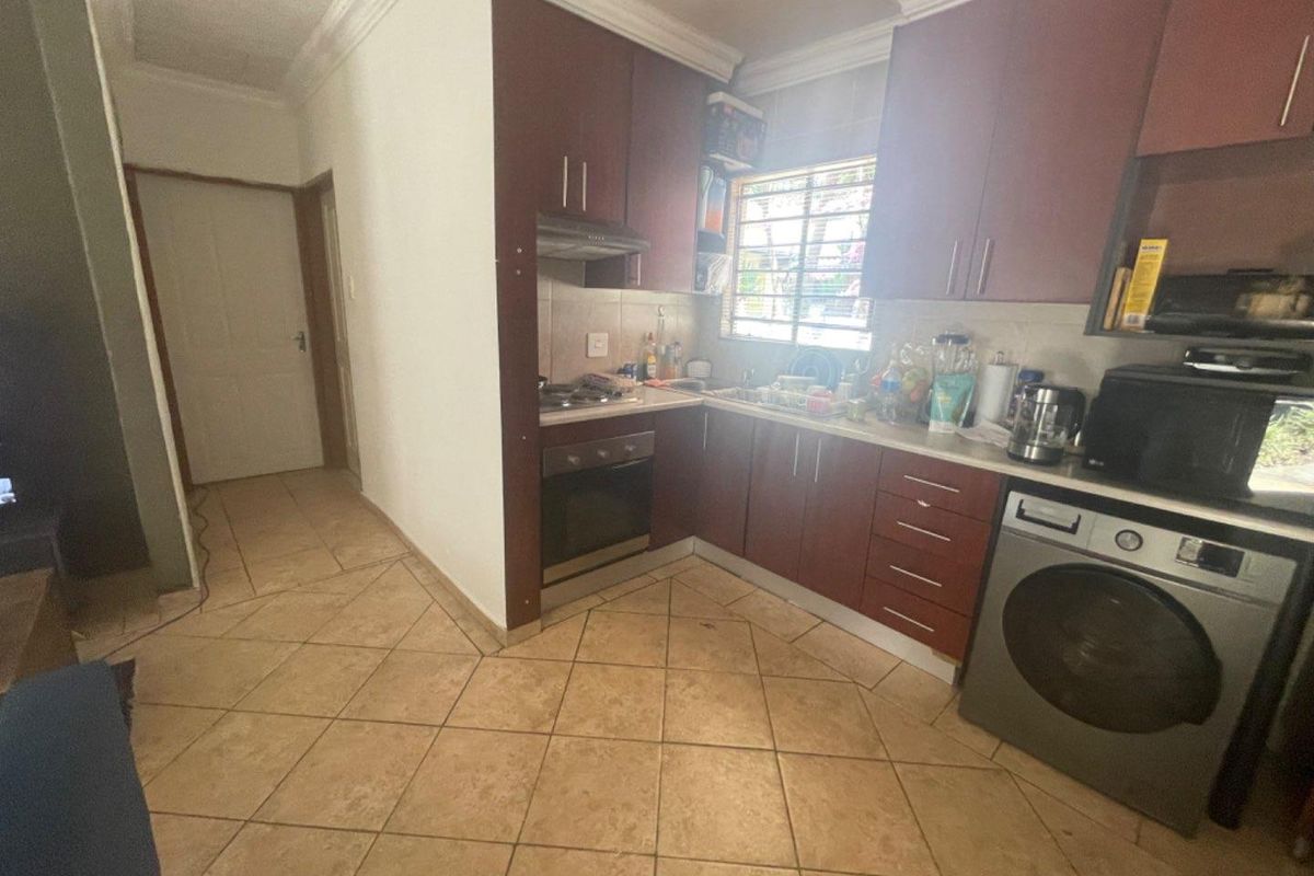 2 Bedroom garden cottage to rent - Glen Marais - Photo 2