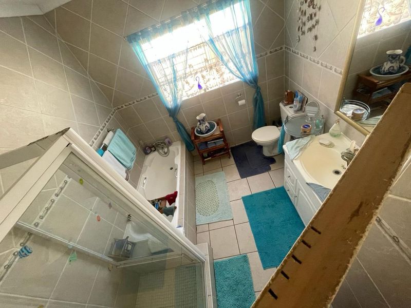 3 Bedroom Family Home - Photo 8