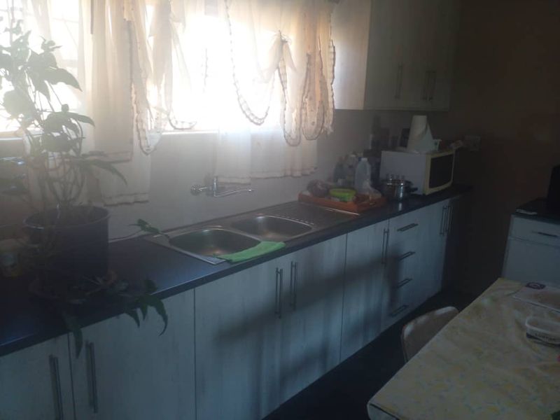 small holding Farm house for sale near Windhoek - Photo 4