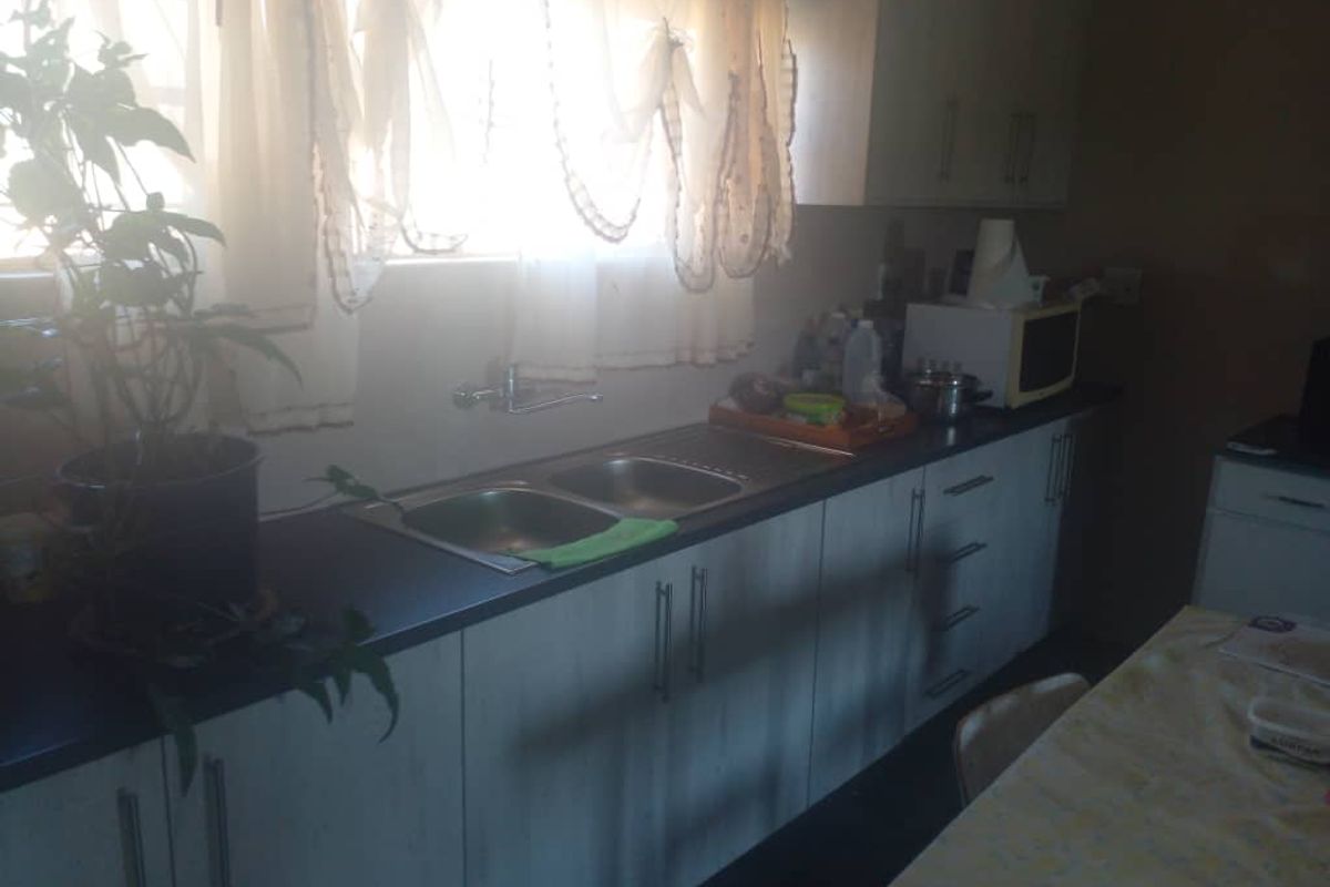 small holding Farm house for sale near Windhoek - Photo 4