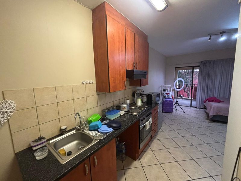 BACHELOR APARTMENT in Oukraal estate for Sale (Investors Only) - Photo 10