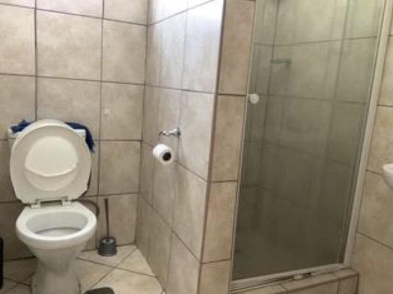 Two bedrooms apartment for sale in Shalongo court, Khomasdal,  Selling Price N$1250000 (cost excluded), - Photo 4