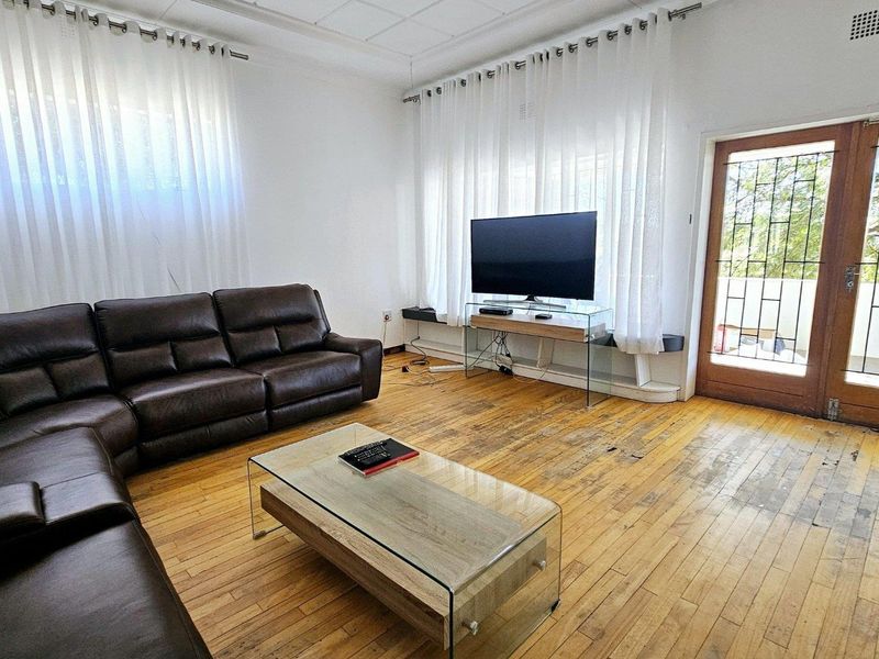 2 Bedroom House FOR SALE in Kleine Windhoek - Photo 6