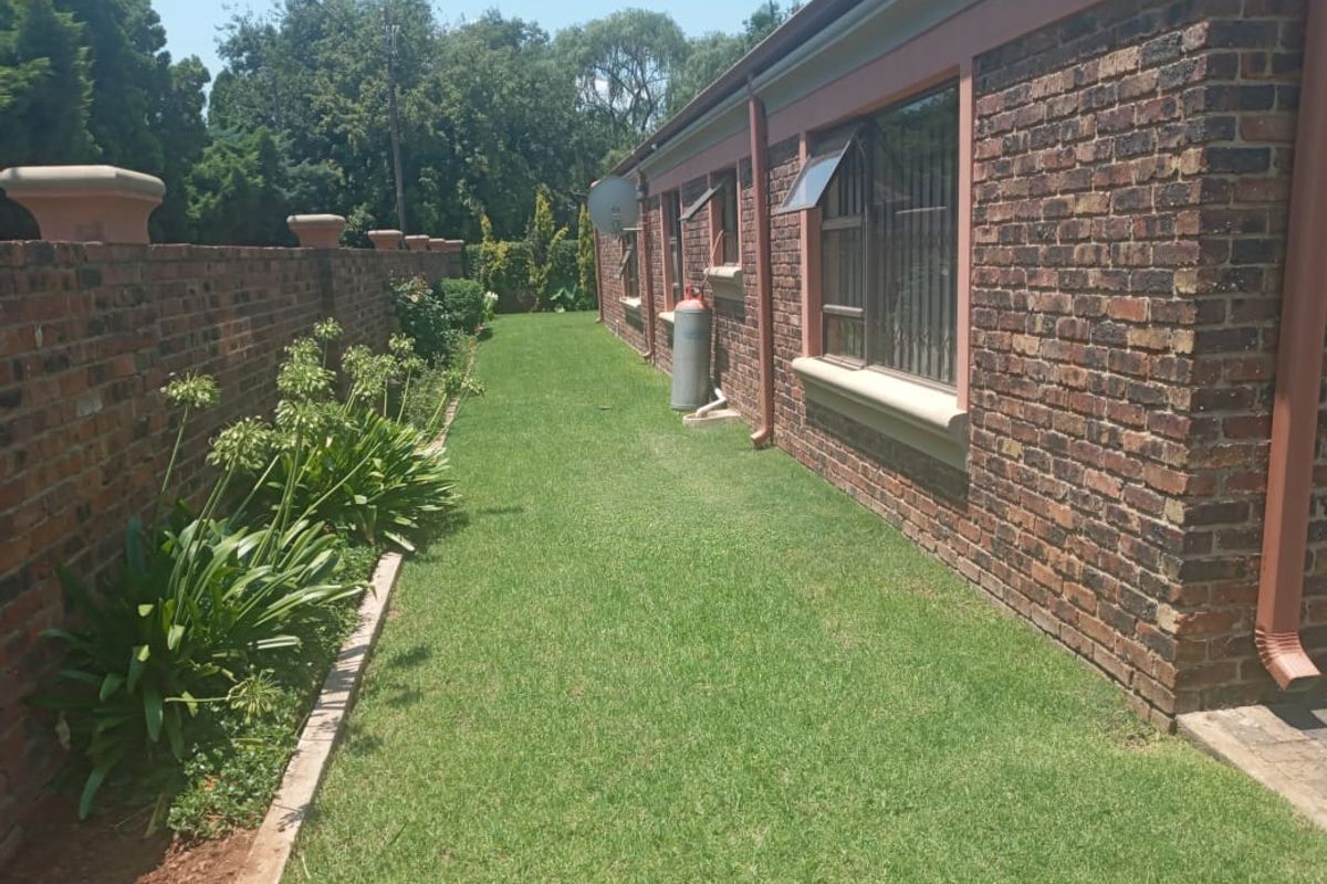 Modern Three Bed House Riversdale Meyerton. - Photo 3