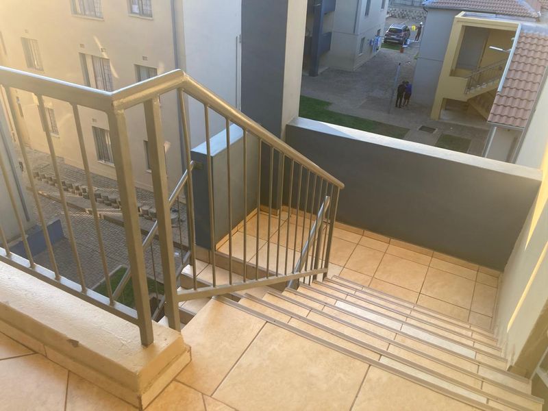 Specious 2 bedroom apartment for sale at Jabulani - Photo 9