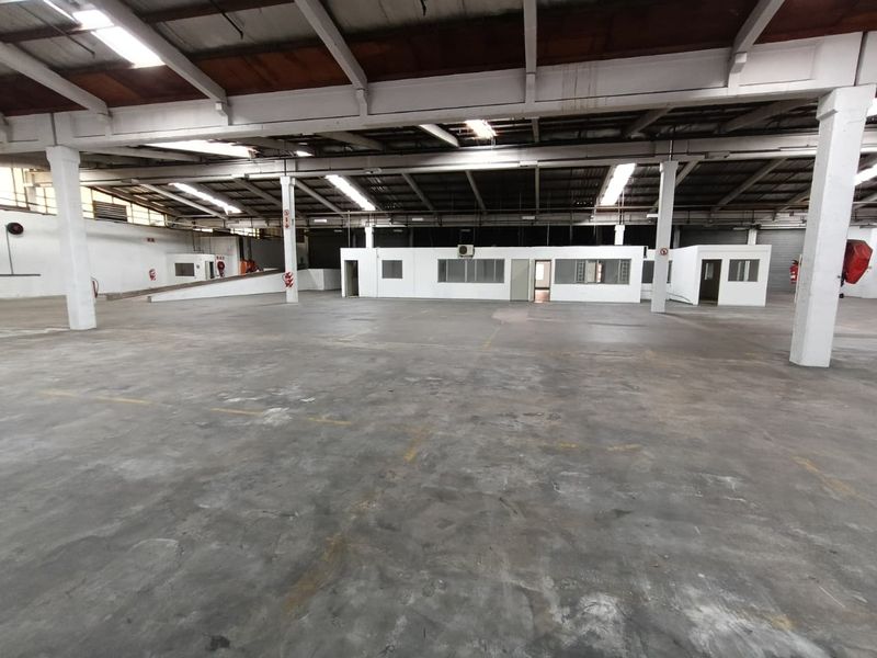 1639m2 | Prime Logistics Facility for Rent - Photo 9