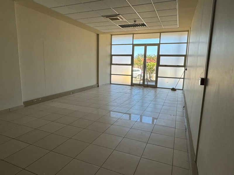 MODERN OFFICES TO LET - Photo 5