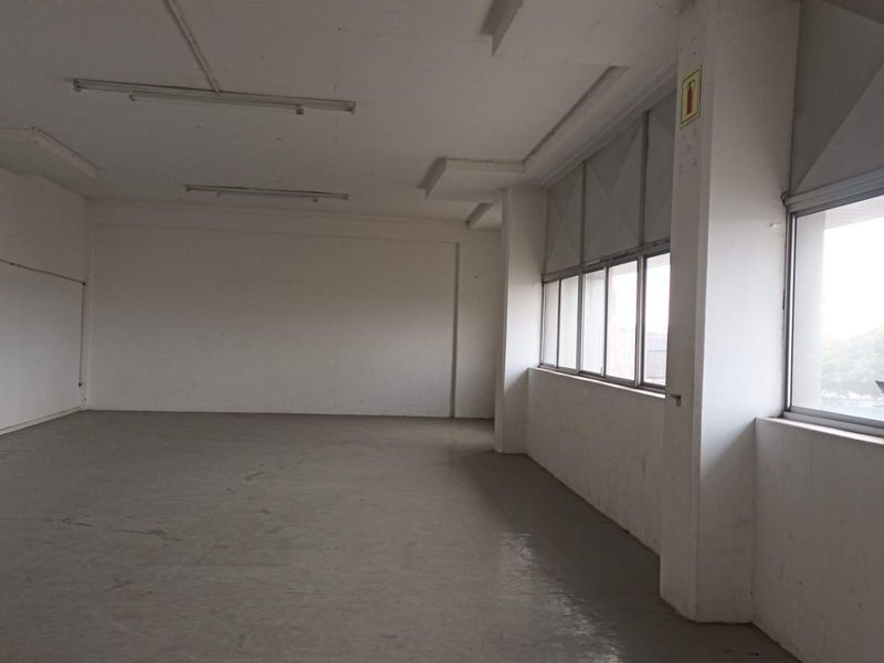 Industrial warehouse / office to rent with easy access to N2 Victoria Rd Salt River - Photo 8
