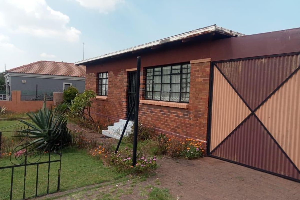 House for sale in South Hills - Photo 2