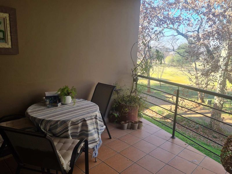 EXCLUSIVE MANDATE INCLUSIVE OF BIG STOREROOM AND 3 PARKINGS  - STOREROOM AND 3 PARKINGS INCLUDED IN DEAL - Photo 8