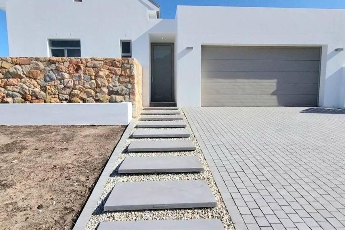 Architectural Excellence in Vermont's Crown Jewel - Photo 2