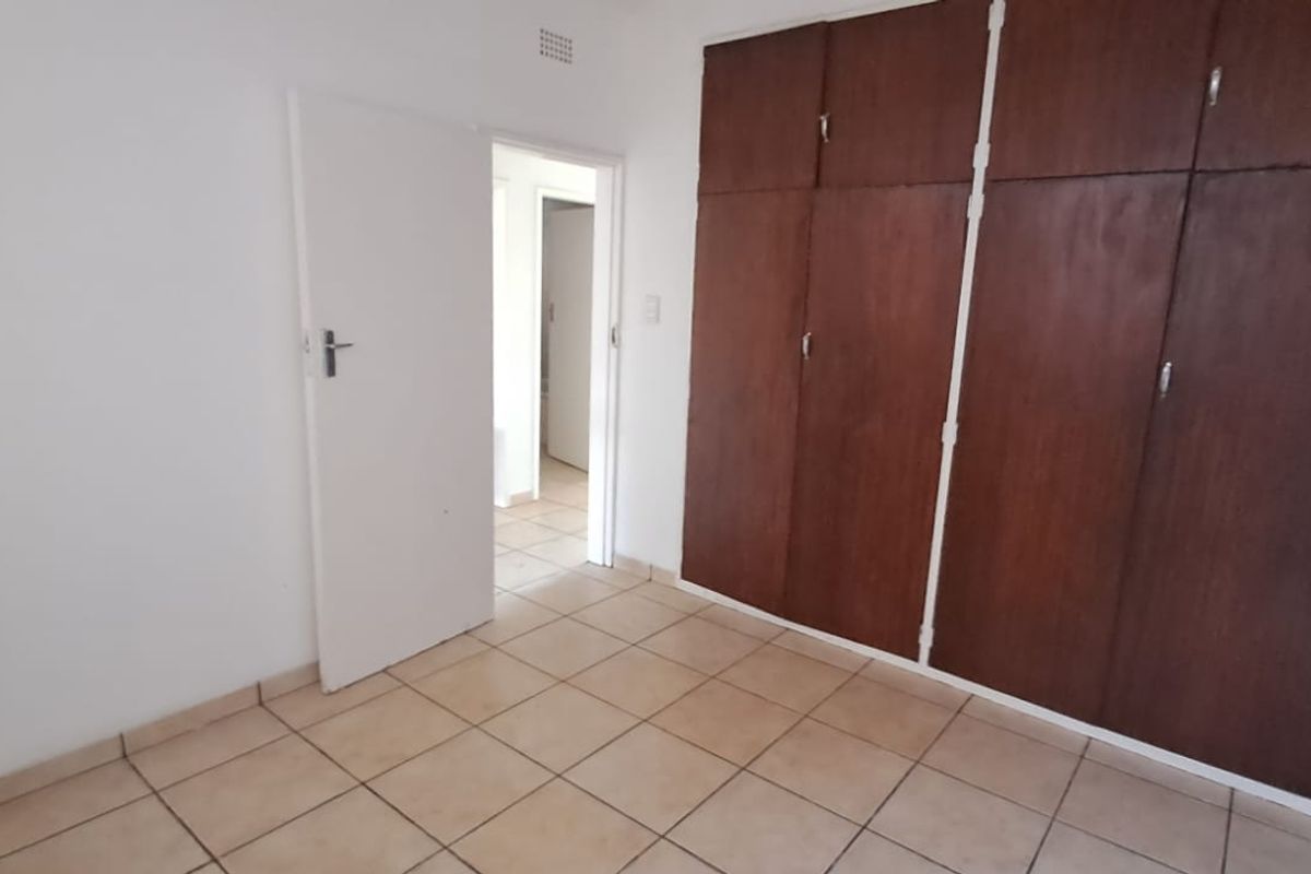 Modern Comfort Meets Versatile Living in New Redruth - Photo 5