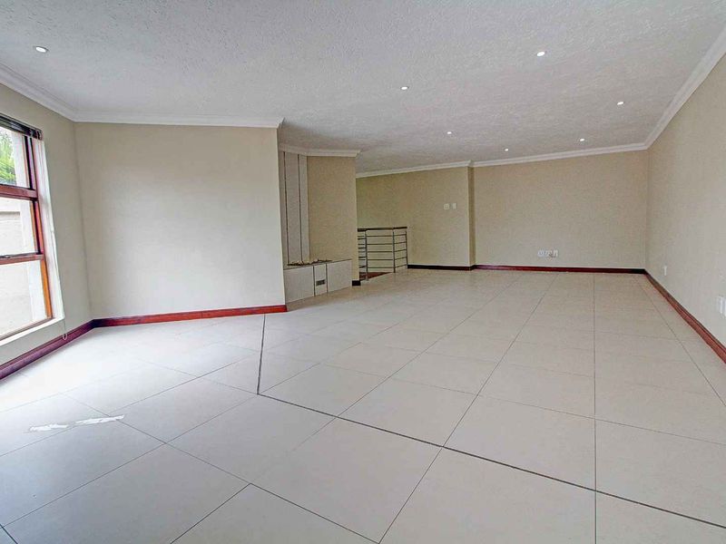 Luxurious Freestanding Home with Modern Finishes and Poolside Oasis - Photo 7