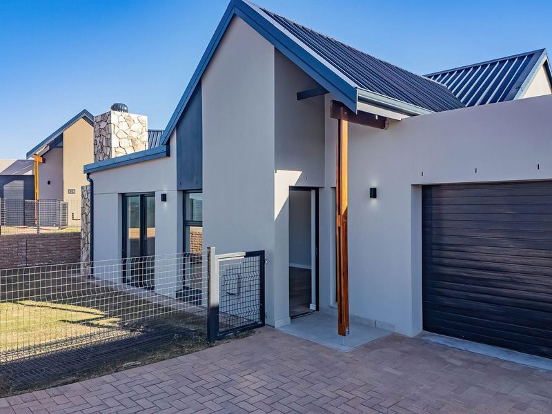 Village Home in Hartland Retirement Village - Retirement living at it's best - Photo 1