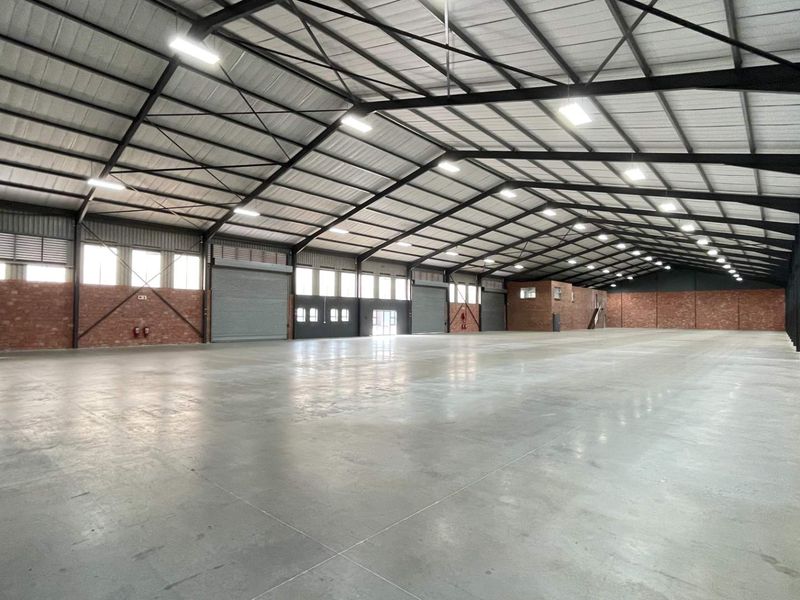 Warehouse in secure Business Park, available immediately! - Photo 3