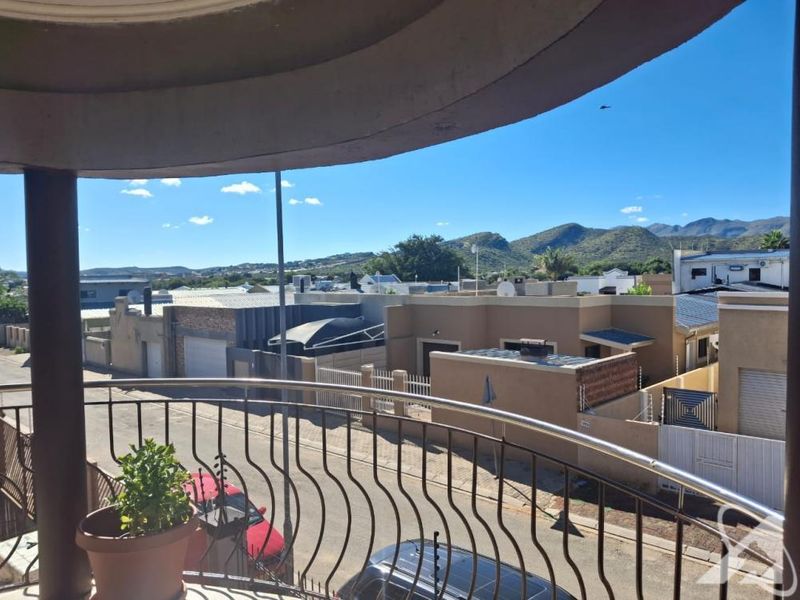 FOR SALE: 5-Bedroom Double Storey in Cimbebasia – N$2,772,000 - Photo 10