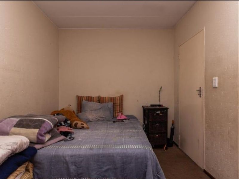 2 Bedroom Apartment for Sale in Pebble Falls - Photo 8