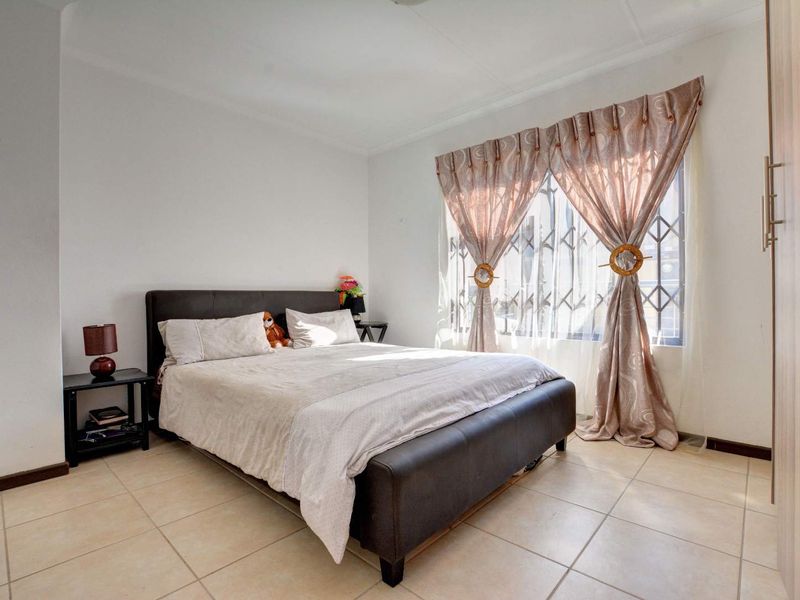 Modern Urban Living - Photo 7