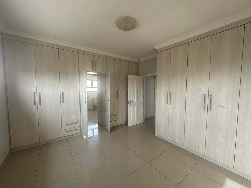 Family Home - Photo 6