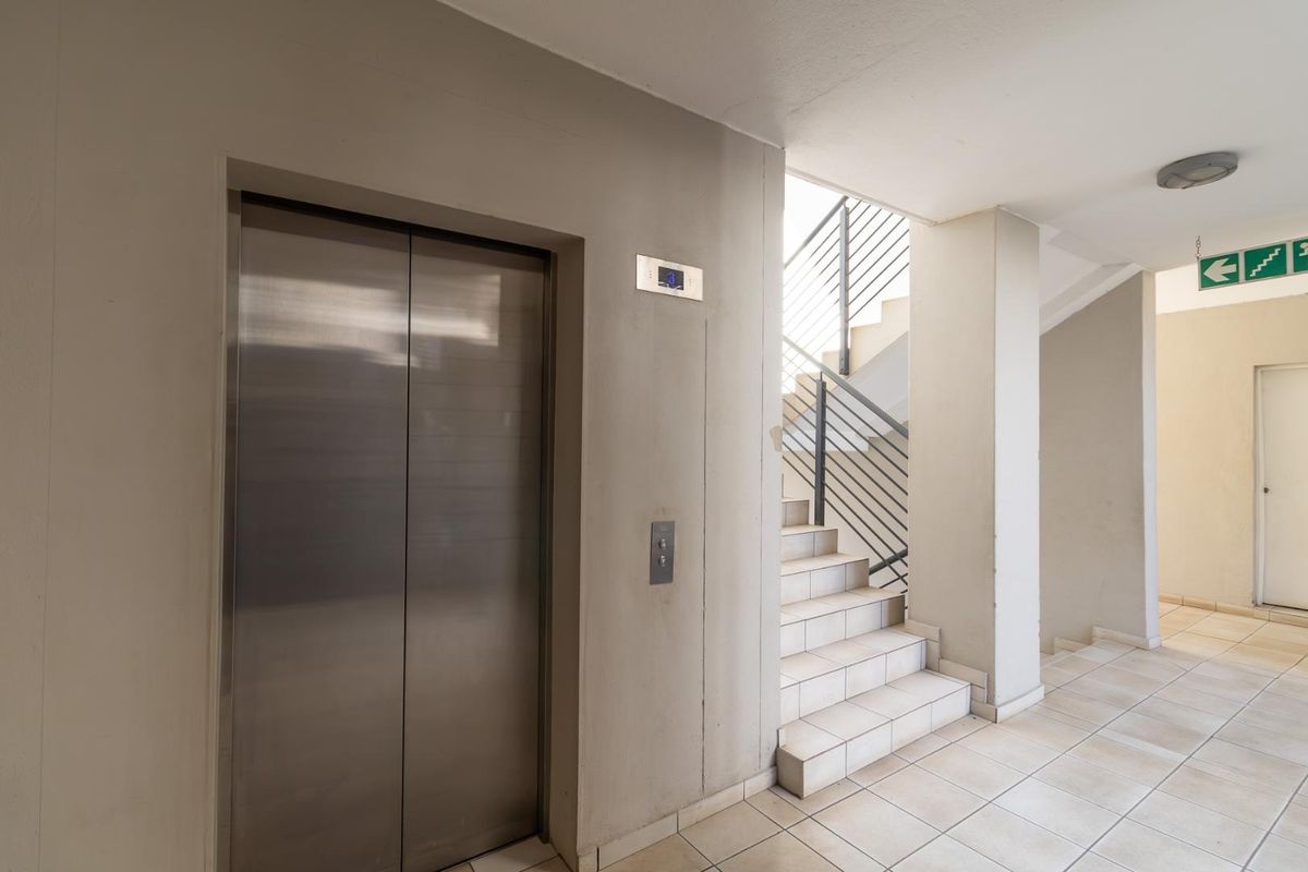 A MODERN APARTMENT AWAITS YOU - Photo 2