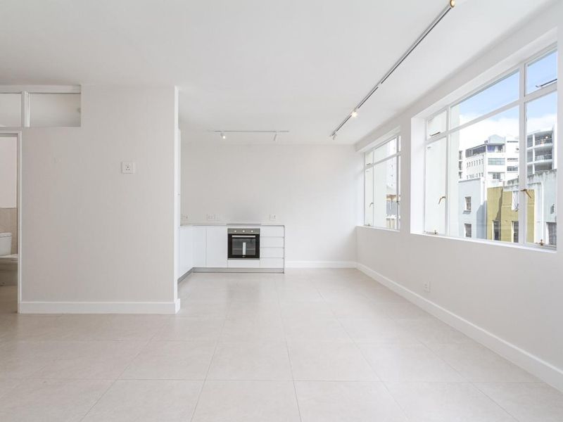 Final Opportunity: Studio in Airbnb-Friendly CBD Block - Photo 5