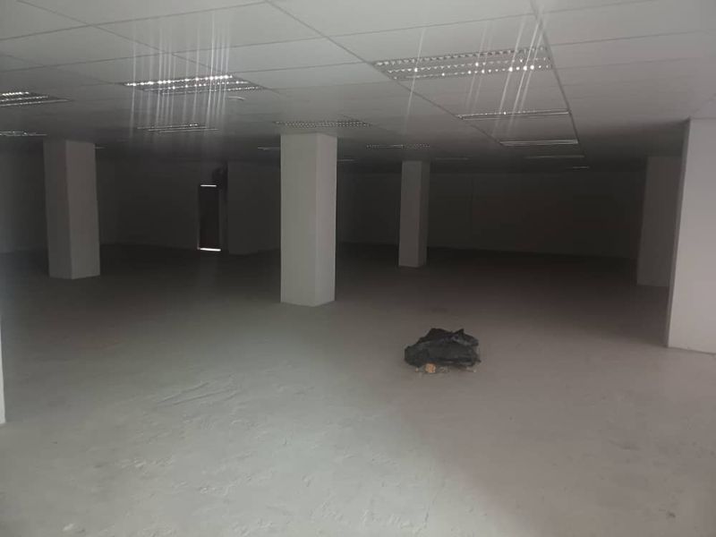 Retail spaces to let Gustav Voigts Centre - Photo 7