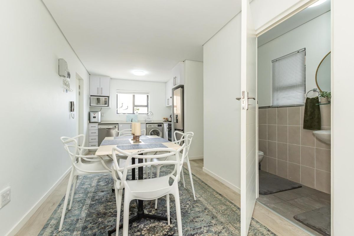 Modern Unfurnished  Apartment in Fish Hoek - Photo 5