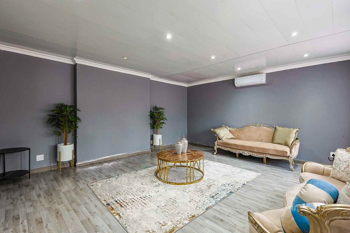 Prime Waterkloof Ridge Living with Space, Potential & Prestige - Photo 5