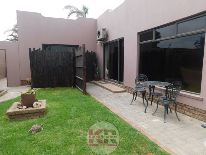 Property #2464180, House For Sale in Henties Bay Central