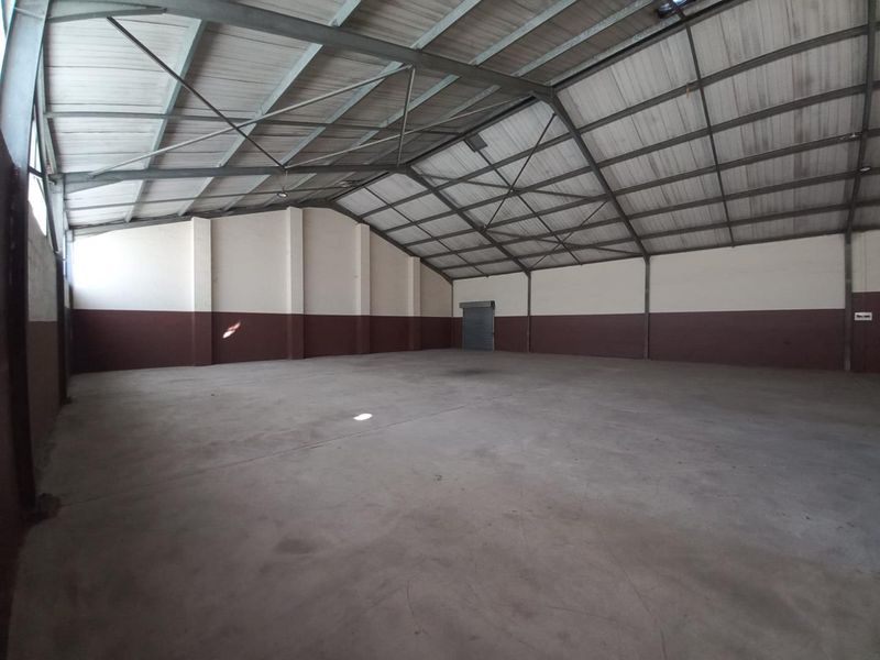 Versatile Industrial Warehouse Space in Empangeni Central for Lease. - Photo 3