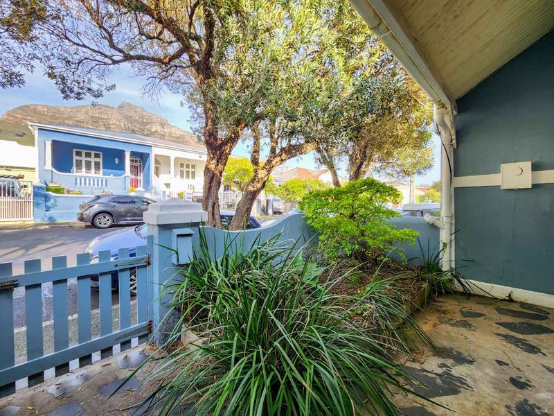 CHARMING OLD-WORLD SEMI-DETACHED COTTAGE WITH ENDLESS POTENTIAL - Photo 5