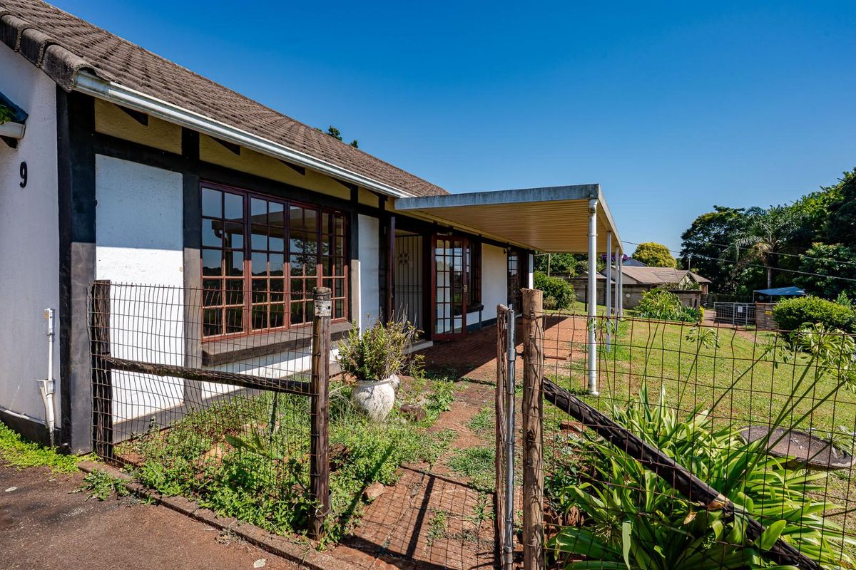 A HOME TO GROW INTO – WATERFORD COUNTRY ESTATE, WATERFALL 2 - Photo 4