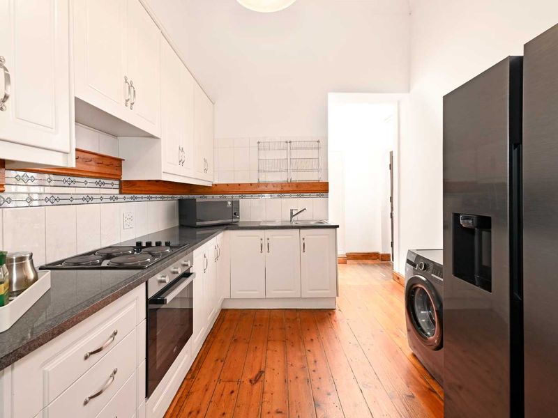 Charming Victorian Semi for Sale! - Photo 8