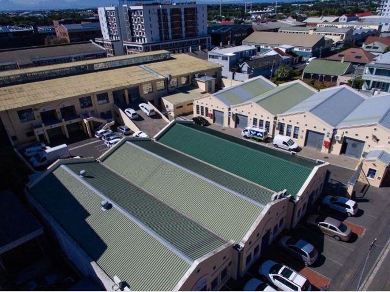 193m2 TO LET HIGHLY VISIBLE, DRIVE-IN ACCESS : RETAIL / OFFICE / WAREHOUSE / - Photo 3
