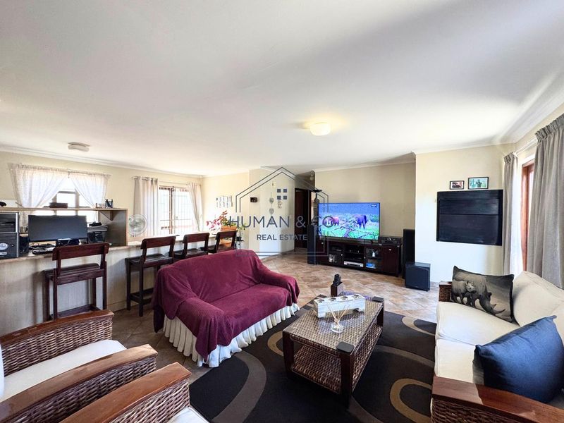 Modern ground floor townhouse near Lagoon and town center - Photo 5