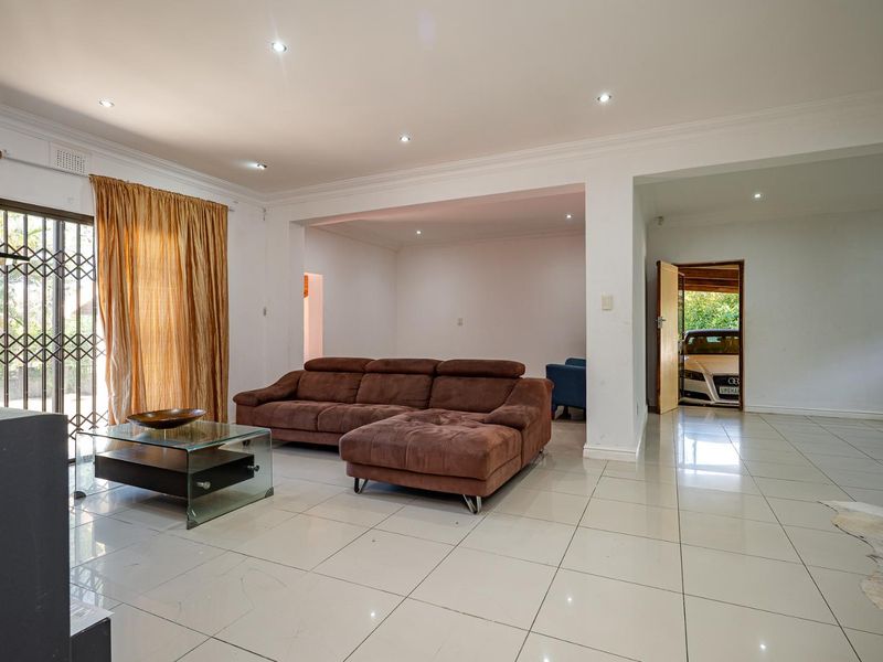 Discover this charming free-standing corner home nestled in the heart of New Germany, - Photo 6