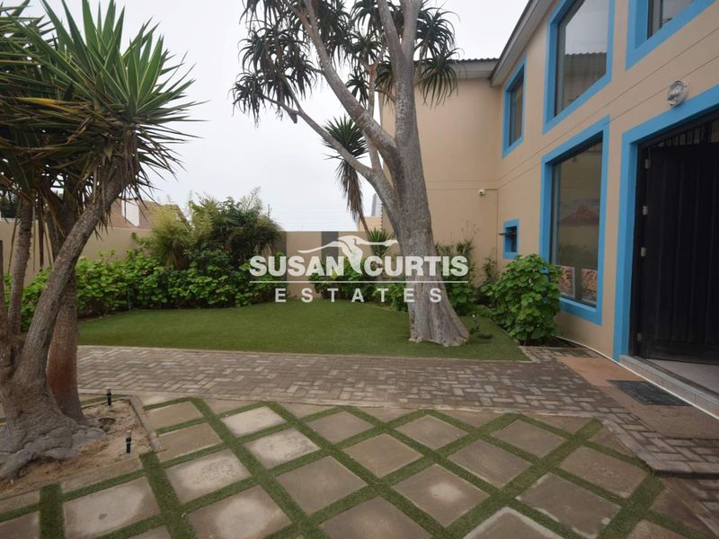 9 BEDROOM GUEST HOUSE FOR SALE IN SWAKOPMUND CENTRAL - Photo 2
